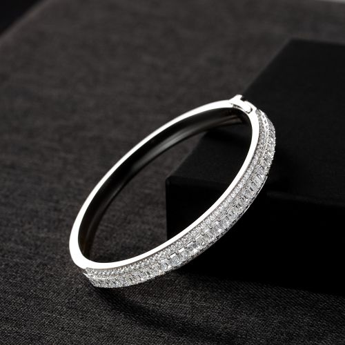 VÒNG TAY KIM CƯƠNG THIÊN NHIÊN KẾT BAGUETTE